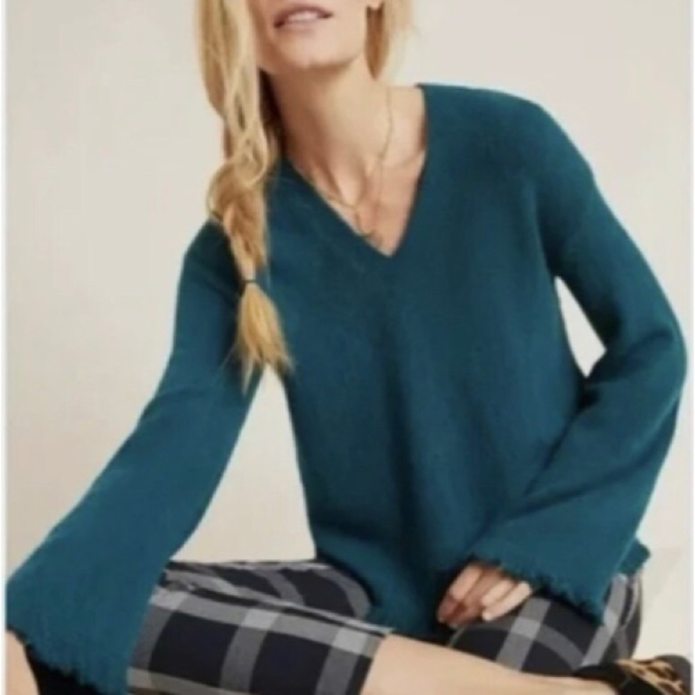 Anthropologie| Fringed teal v neck sweater. S26